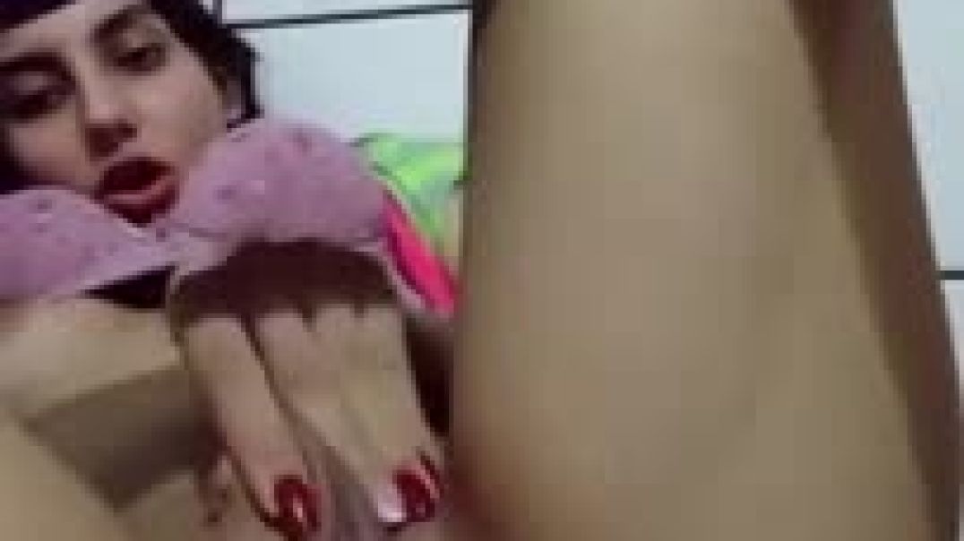Desi Horny Cute Butt Girl Pussy Fingering